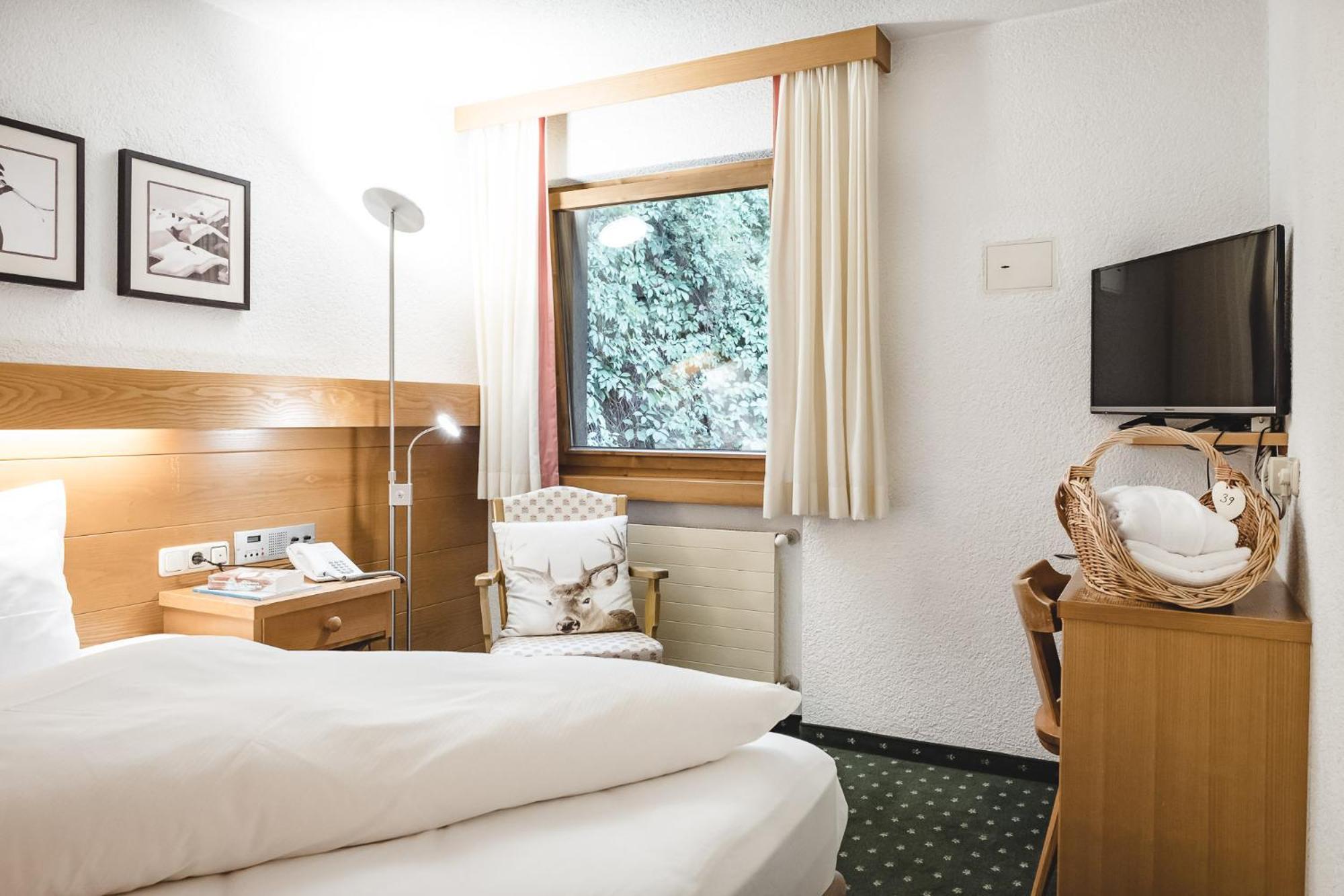 Aktiv & Spa Hotel Alpenrose Schruns Zimmer foto